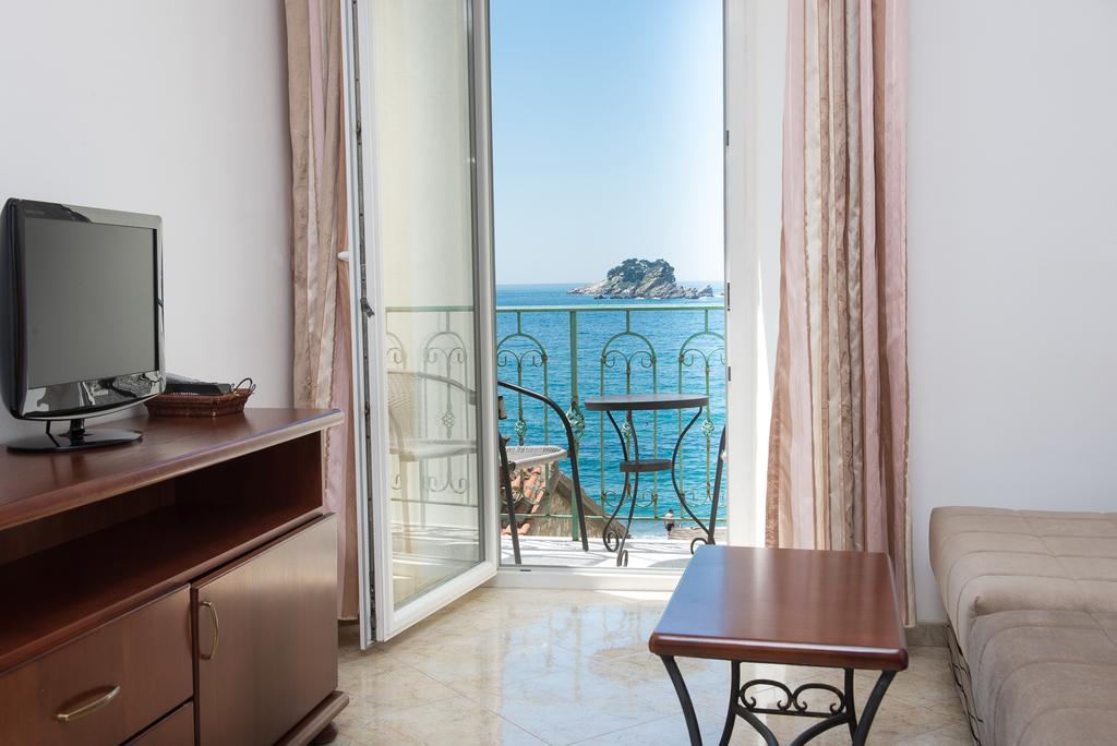 Apartments Obala Dragovic Petrovac Екстериор снимка